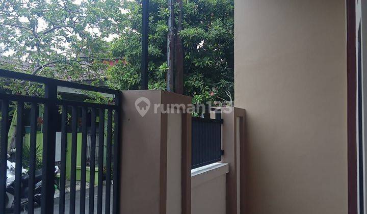 Di Jual Rumah Minimalis 2 Lantai Siap Huni Bebas Banjir  2