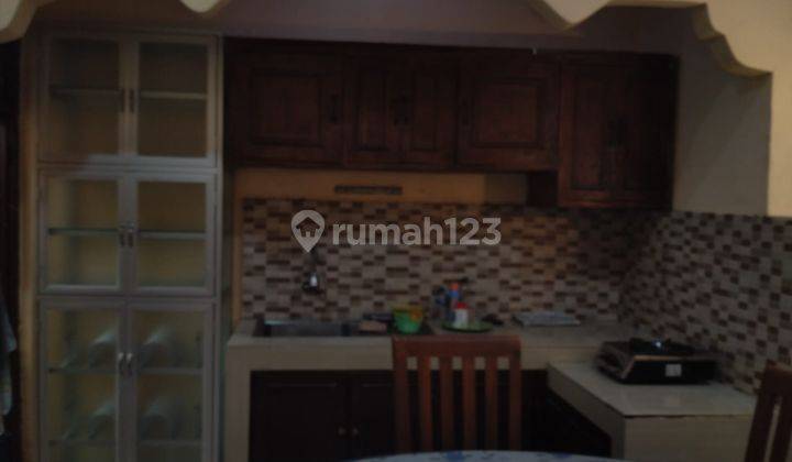 Disewakan rumah 2 lantai bagus dan siap huni 1