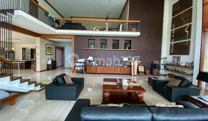 Luxury Extravagant House, Modern 3 Floors In Setraduta 2