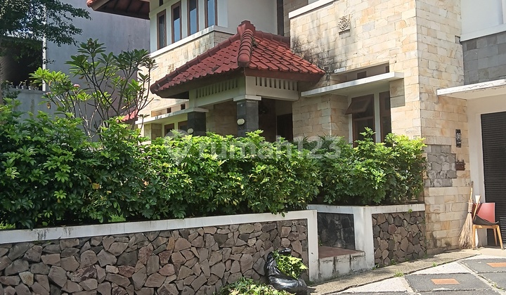 Disewa Rumah Lingkungan Asri Tentram Di Setra Duta Disewa Rumah Lingkungan Asri Tentram Di Setra Duta