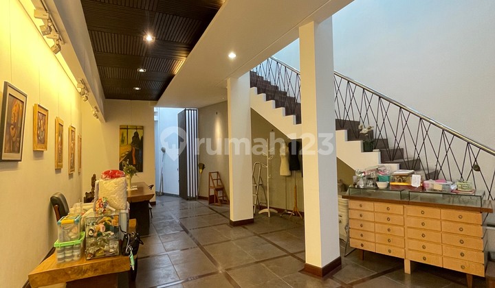 Luxury Modern House Very Strategic For Sale On Hegarmanah Main Road 2