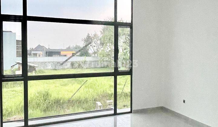 Rumah Baru Minimalis modern Dijual Good Deal Harga Terbaik Di Komplek Setraduta 1