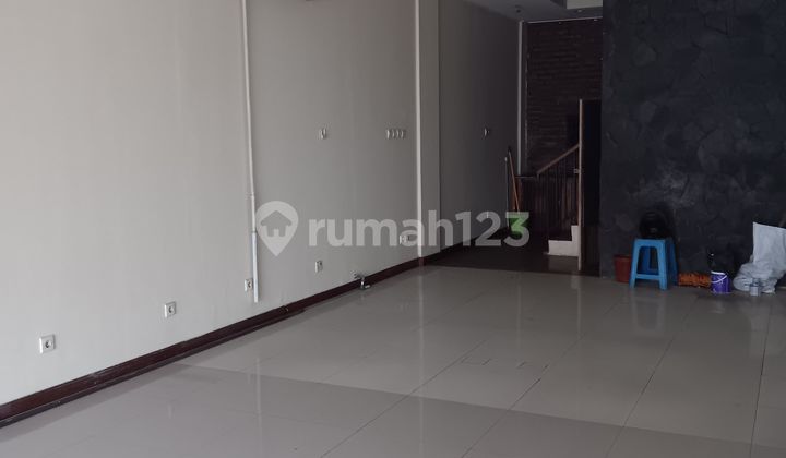 Dijual Ruko 3 Lantai Lokasi Strategis Di Surya Sumantri