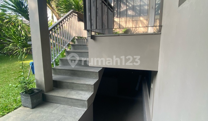 Dijual Rumah Mewah Modern 2 Lantai Di Komplek Setraduta