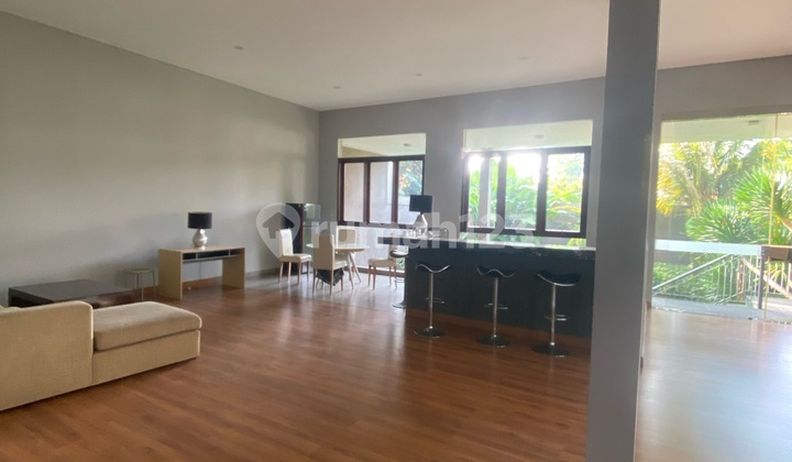 Disewakan Rumah Mewah Modern 2 Lantai Di Komplek Setraduta Disewakan Rumah Mewah Modern 2 Lantai Di Komplek Setraduta