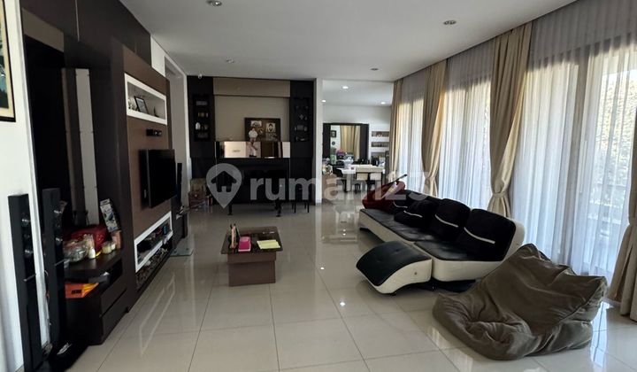 Dijual Rumah Modern Minimalis Dikomplek Setraduta
