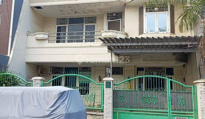 Rumah Klasik Minimalis Siap Huni Green Garden, Jakbar 2 Lantai SHM 1