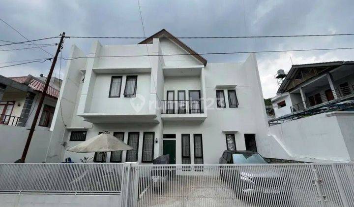 Dijual Rumah 2 lt. Baru Renovasi SHM Bagus 1