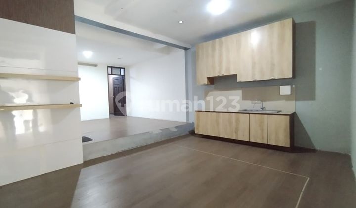 Disewakan Rumah Cocok untuk Kantor Terusan Sutami Setrasari Mall Disewakan Rumah Cocok untuk Kantor Terusan Sutami Setrasari Mall