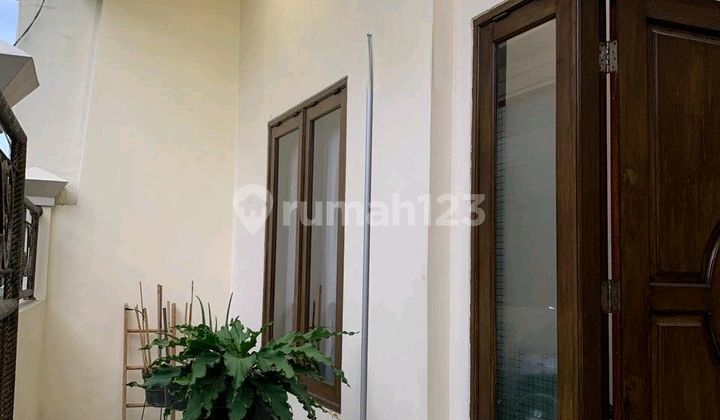 For Sale: Nice & Livable House in Central Kupang Krajan, Sawahan, Surabaya 1