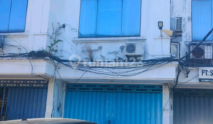 Disewakan Ruko Klampis Megah 3 Lt Strategis, Tengah Kota