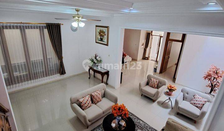 Dijual Rumah model Klasik Modern yg sangat menarik dan cantik di Galaxy Bumi Permai 2 Surabaya 2