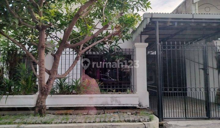 Dijual Rumah Minimalis Terawat & Siap Huni di Manyar Tompotika 2