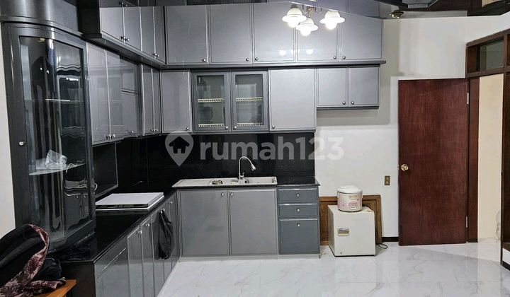 Disewakan Rumah S.huni Dharmahusada Indah Dekat Galaxy Mall 2