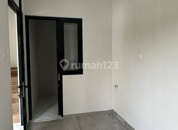 Jual Rumah hook baru kutisari indah Surabaya  Uk Petra row 4mobil 2