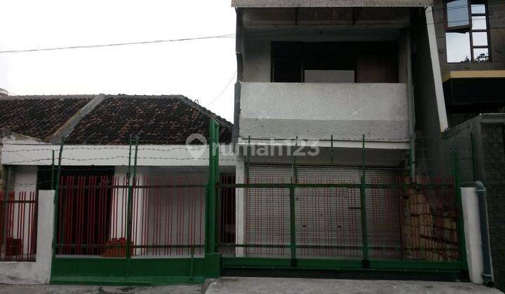 Rumah 2 Lantai Disewakan di Jalan Ikan Buntek 1