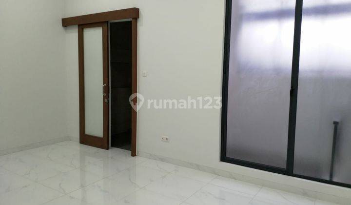 Dijual Rumah Baru Minimalis 2 Lantai di Batununggal Indah 2