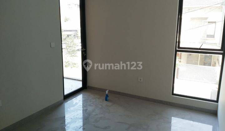 Dijual Rumah Baru 2 Lantai Minimalis Siap Huni di Batununggal 2