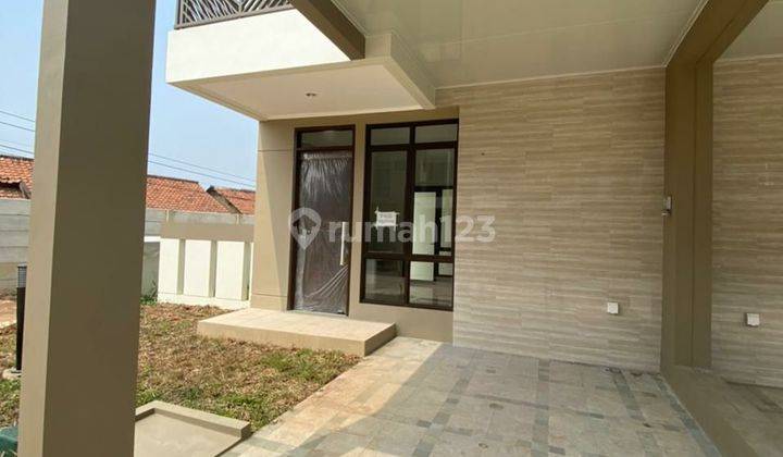 Disewakan Rumah 2 Lantai Semi Furnished di Podomoro Park 1