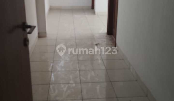 For Rent/Sale 4-Story Shophouse In The Center Of Bandung City 2