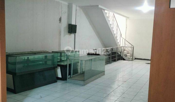 Disewakan/Dijual Ruko 3 Lantai di Astana Anyar 2