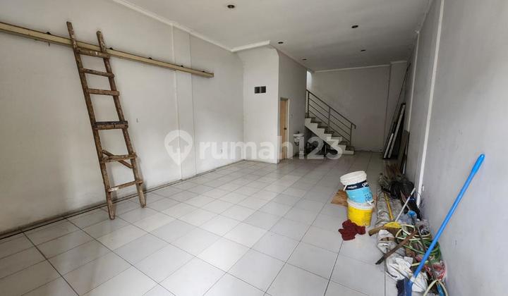Sewa/jual Ruko 3 Lantai Lokasi Strategis Di Rajawali