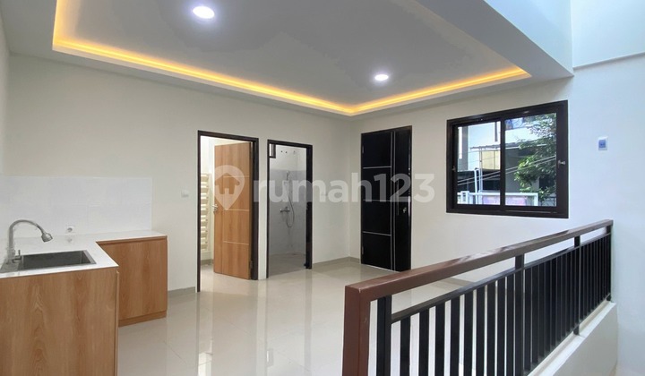 New Minimalist House in Griya Cihanjuang