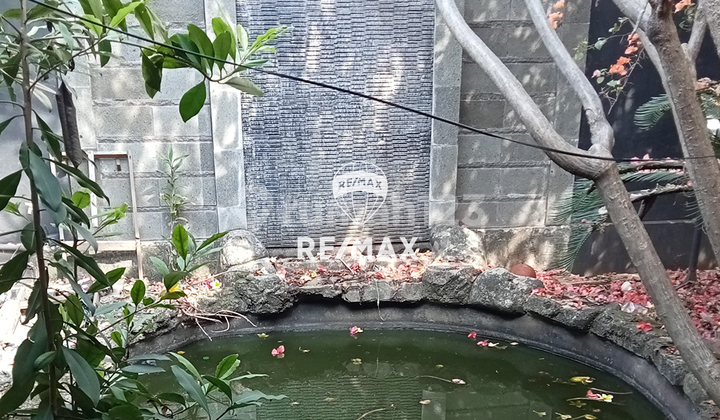 DIJUAL RUMAH BESAR BANGUNAN LAMA KAWASAN CILILITAN KRAMAT JATI 2