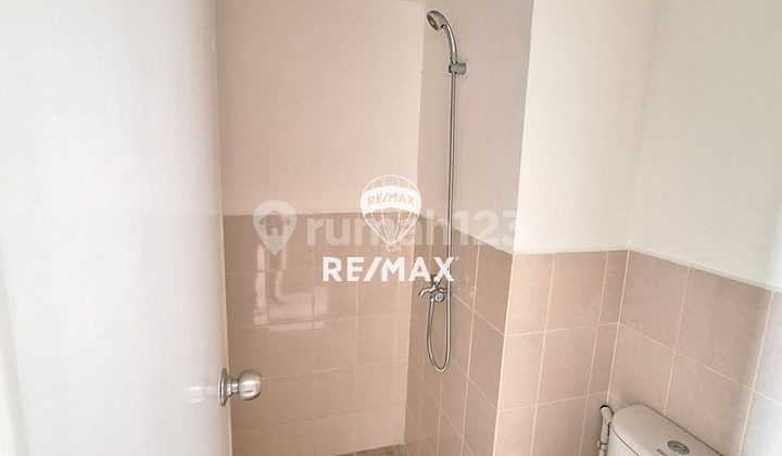 DIJUAL APARTEMEN PODOMORO GOLF VIEW POSISI HOOK TIPE 2BR GUNUNG SALAK VIEW