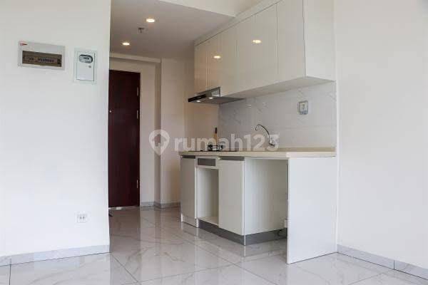 APARTMENT SKYHOUSE ALAM SUTERA TYPE STUDIO SEMI FURNISHED 2