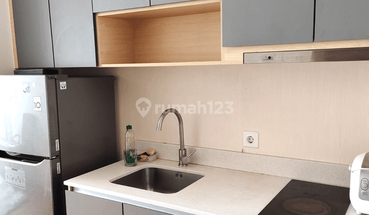 Apartment 3BR Taman Anggrek Residence Furnished View City 2