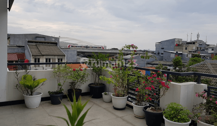 Rumah Minimalis Modern Kawasan Rawamangun Fully Furnished 1