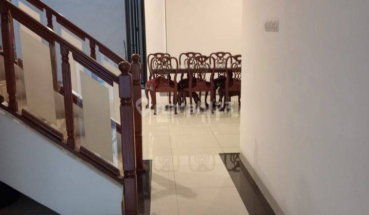 Rumah 2 Lantai Semi Furnished SHM di Pondok Pinang, Jakarta Selatan 2