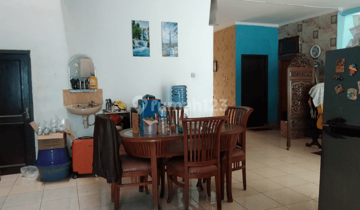 Rumah Asri Dalam Komplek Almira Residence Semi Furnished 2