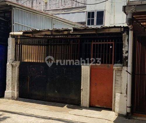 Dijual Ruko Tanah Abang 120m2 Hadap Selatan, 3 Lantai, Strategis, Kode Ig, Sw 1