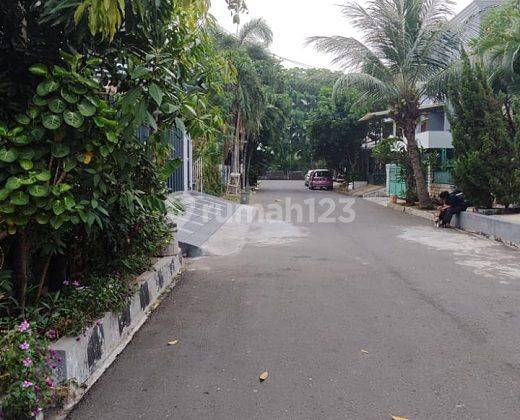 Dijual Rumah Pulomas Luas 300m2 Strategis, 2 Lantai, Nyaman, Kode Ks 2