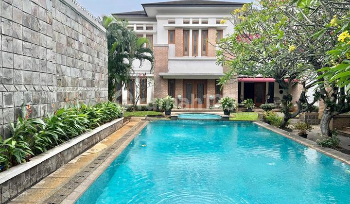 Rumah Luas Megah di Kemang Lokasi Strategis Nego Sampai Jadi Rumah Luas Megah di Kemang Lokasi Strategis Nego Sampai Jadi