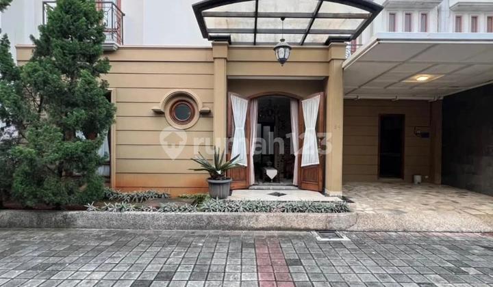 Rumah Mewah Bagus di Kawasan Elit di Kebagusan Jarang Ada Rumah Mewah Bagus di Kawasan Elit di Kebagusan Jarang Ada