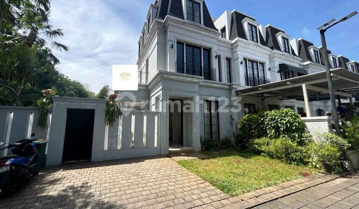 Luxury House in Kemang Complex, Rarely Available