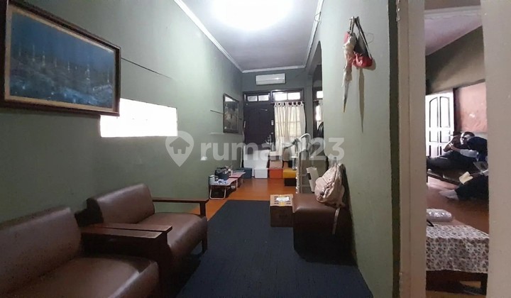 Old House in Jatipadang Negotiable Until Deal Location near TB Simatupang 2