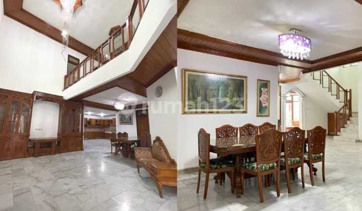 Rumah Bagus Dalam Cluster Lingkungan Tenang Jalan Lebar di Pejaten