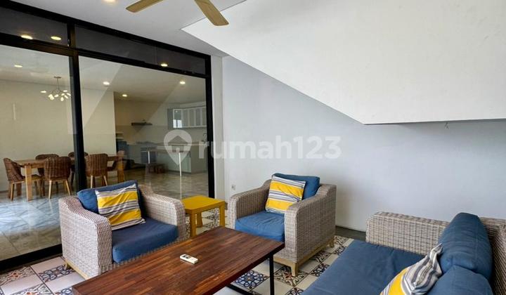 Rumah Siap Huni Modern Tropical di Cipete Lokasi Strategis 2