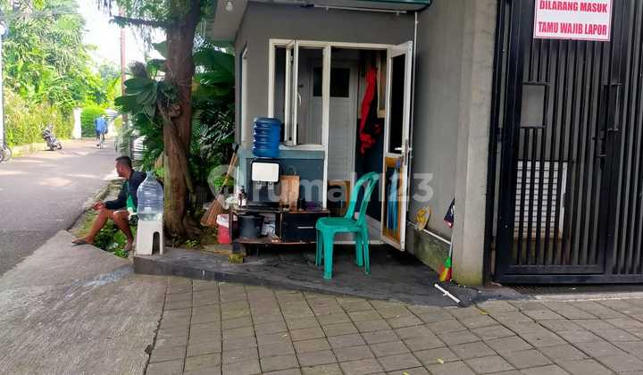 Townhouse Close to Appraisal Price Rarely Available Near Pejaten Village 2