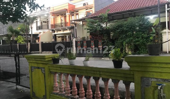 Rumah Tua Hitung Tanah Jalan Lebar Bebas Banjir di Mampang