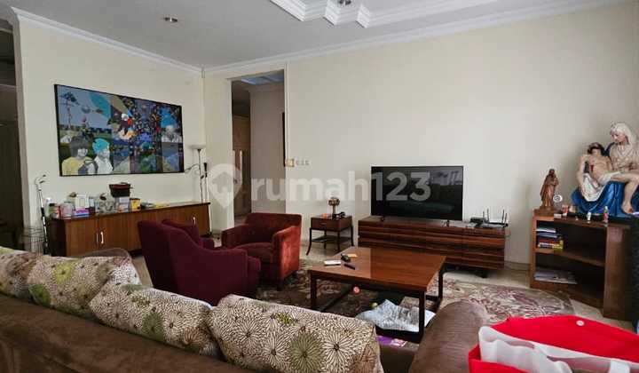 House Price Almost at NJOP Rare Strategic Location in Kemang 2