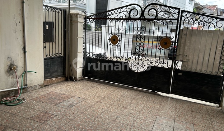 Rumah 4 Lantai Di Tomang  2