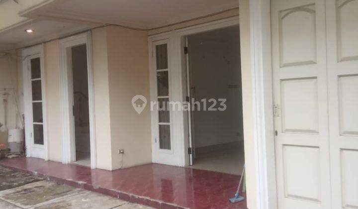 Rumah 3 Lantai Di Jalan Raya Daerah Tomang 1