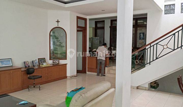 Rumah Besar Siap  Huni Di Kemanggisan Jakarta Barat 2