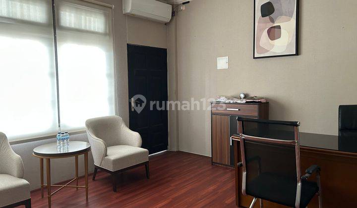 Ruko 3 Lantai Siap Pakai Di Jalan Besar Tomang 2