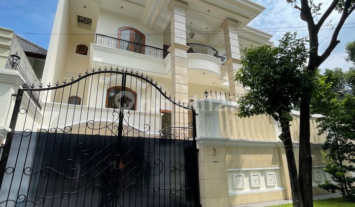 Dijual Rumah di Pondok Indah, Jakarta Selatan Bagus